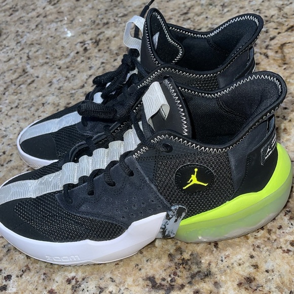 Jordan React Elevation Black Volt - Picture 10 of 10